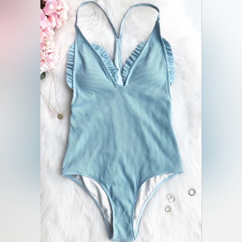 Cupshe First Love Textured One Piece Swimsuit Large